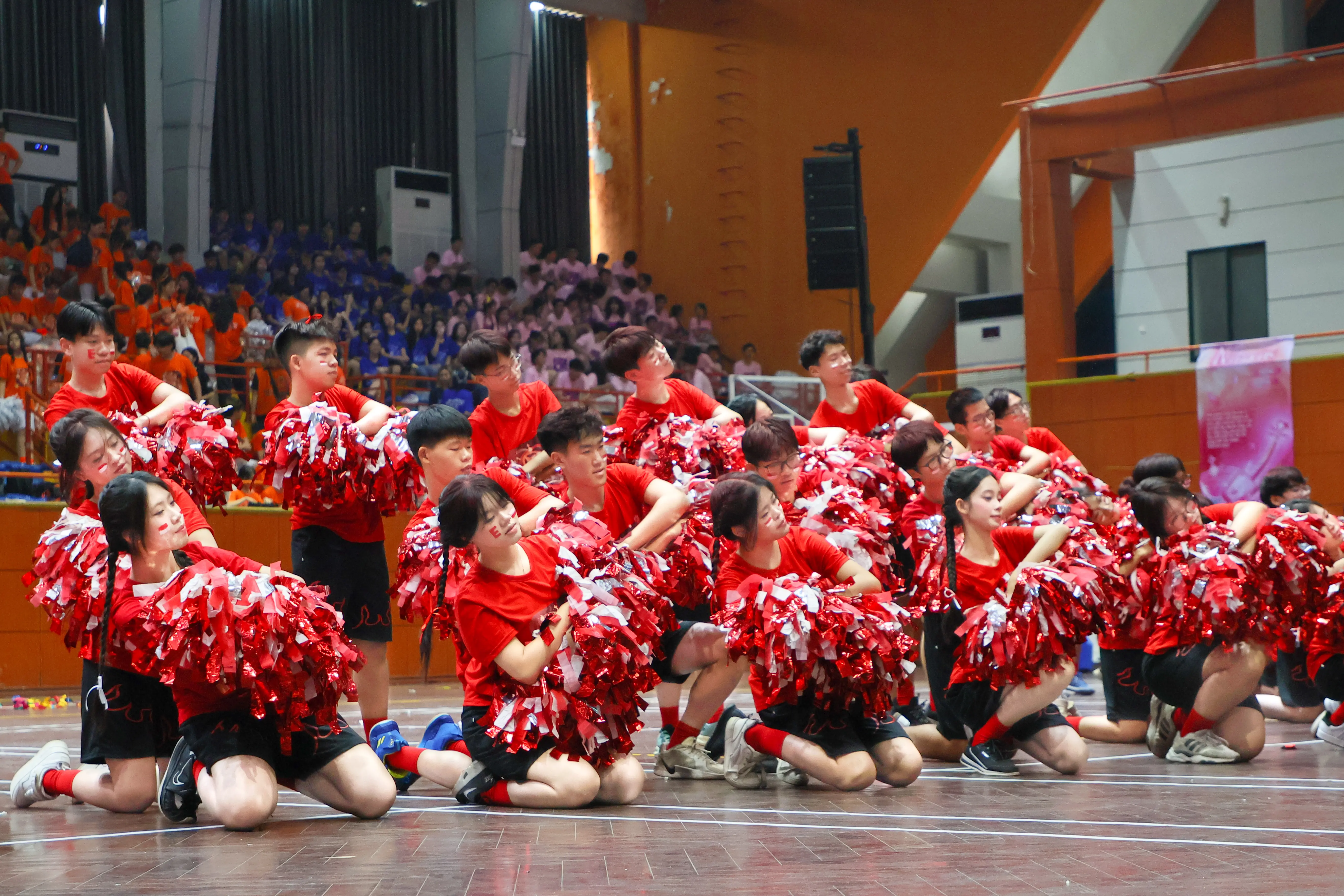 Nhóm nhà Ephonica 2