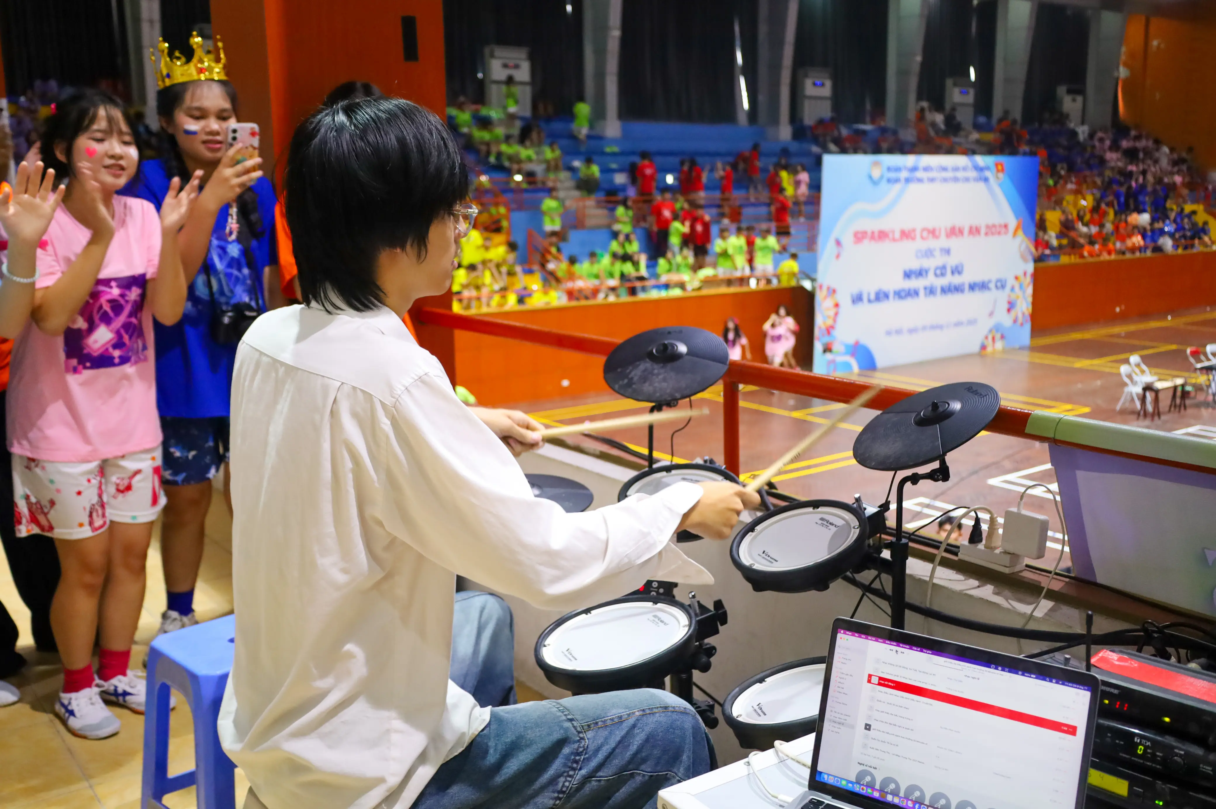 Liên hoan Nhạc cụ 8