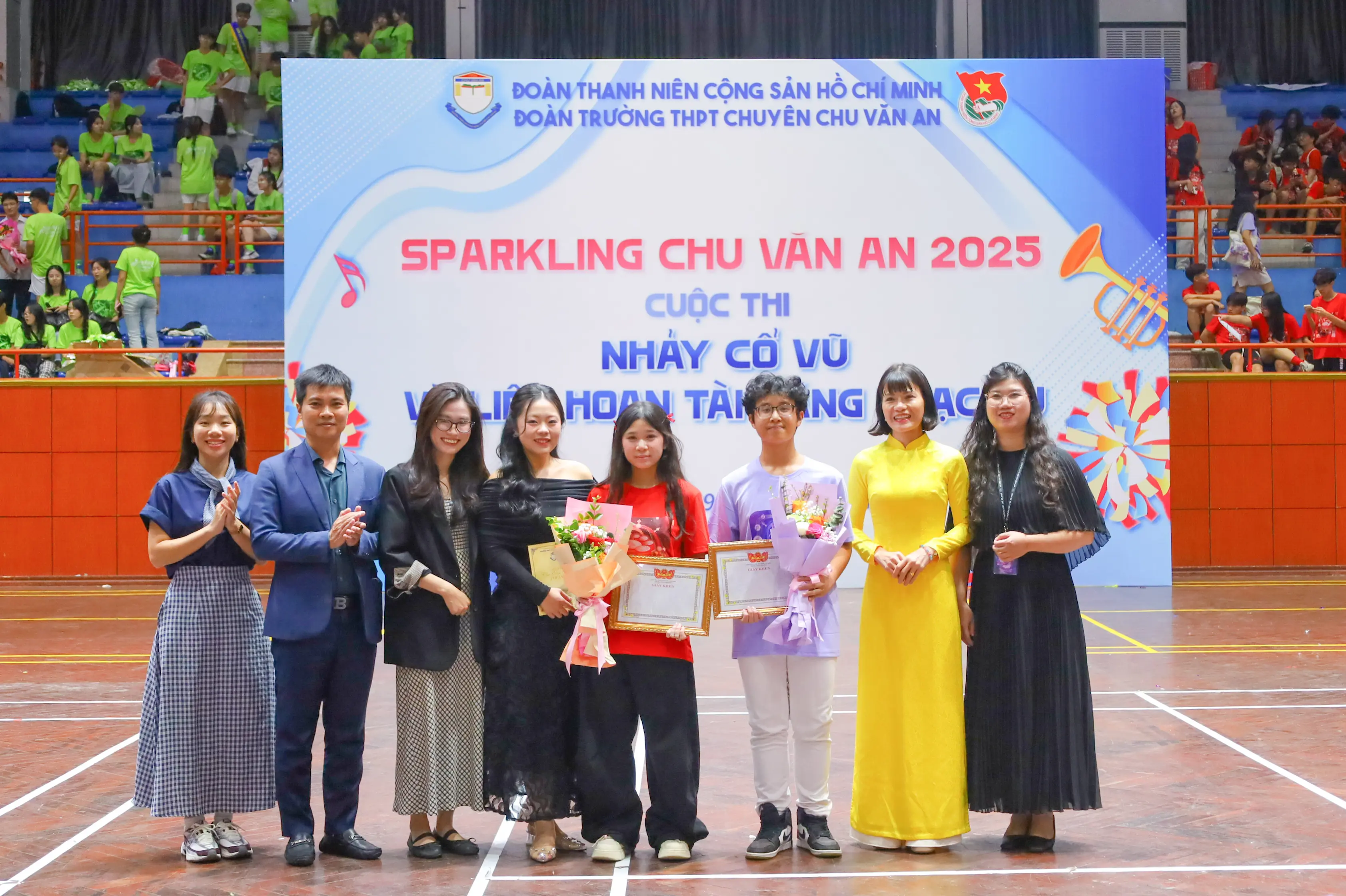 8 nhà nhận giải thưởng Nhạc cụ 3